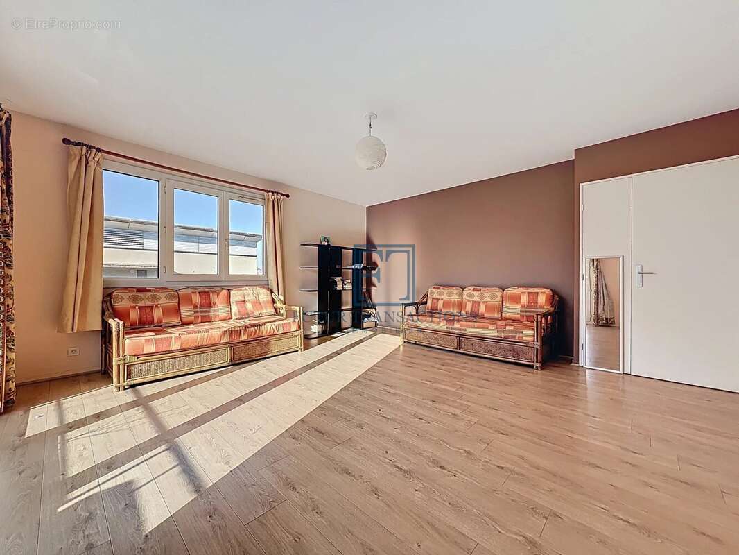 Appartement à ELANCOURT