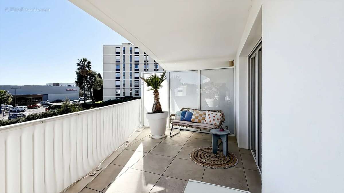 Appartement à VILLENEUVE-LOUBET