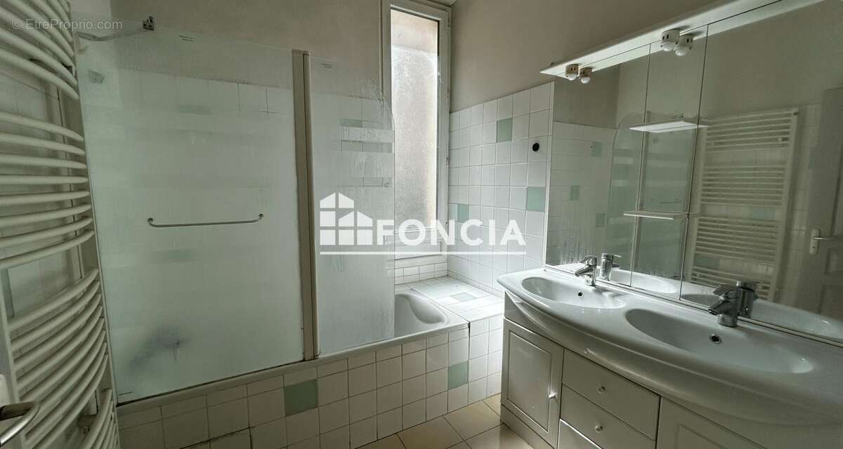 Appartement à SAINT-ETIENNE