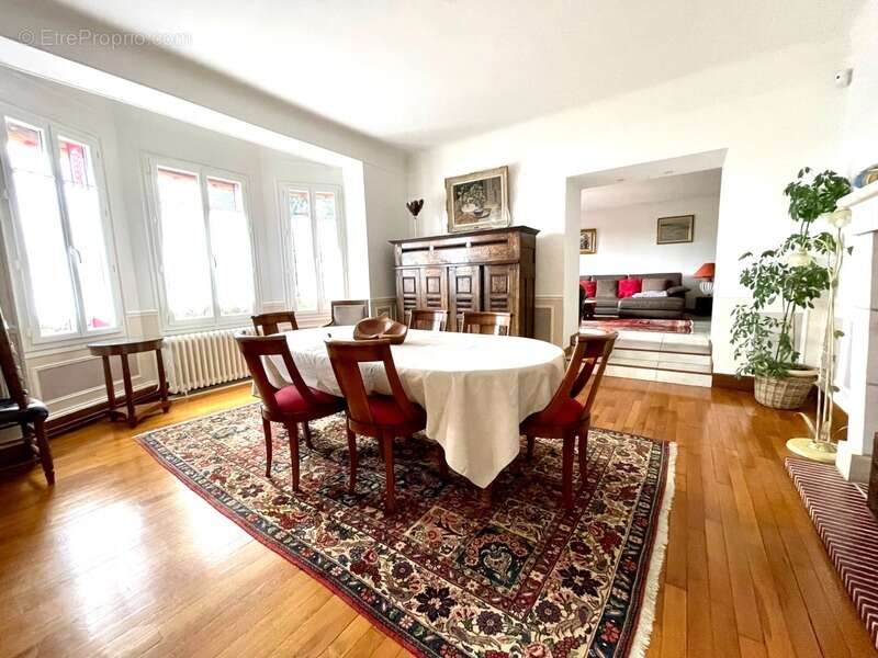 Maison à MONTRICHARD