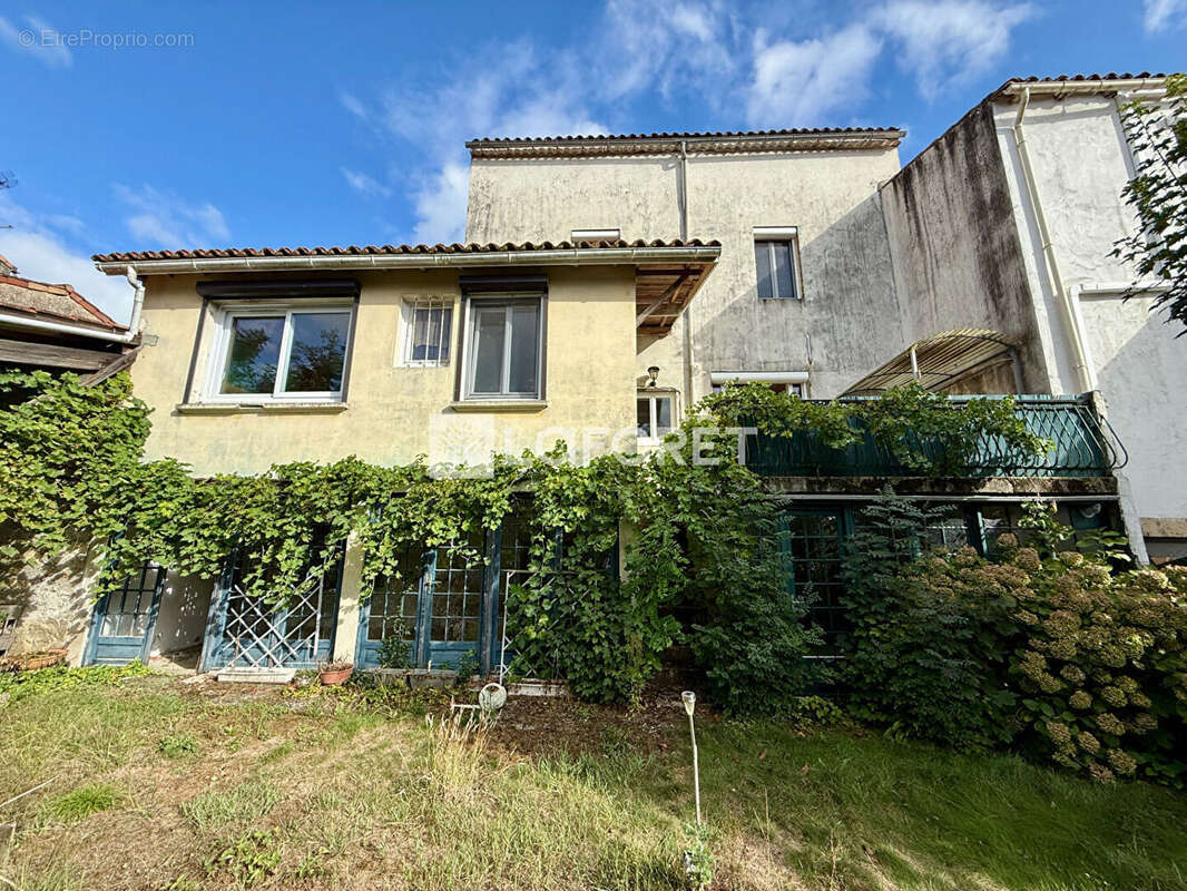 Maison à VERDELAIS
