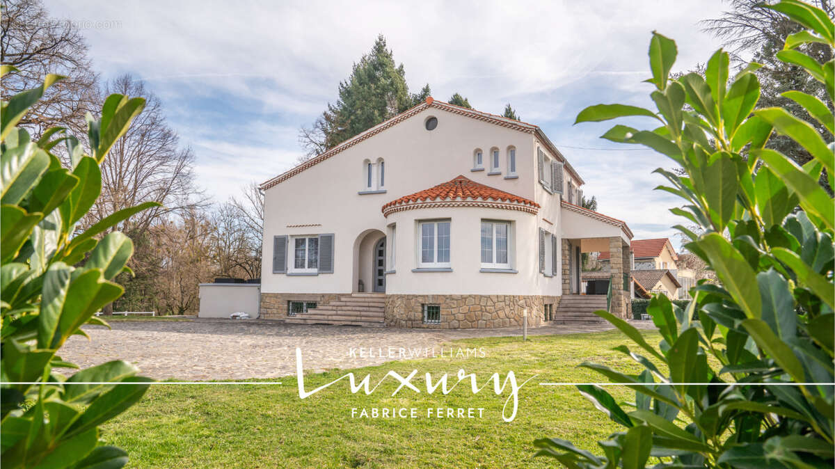 Maison à PONT-DU-CHATEAU