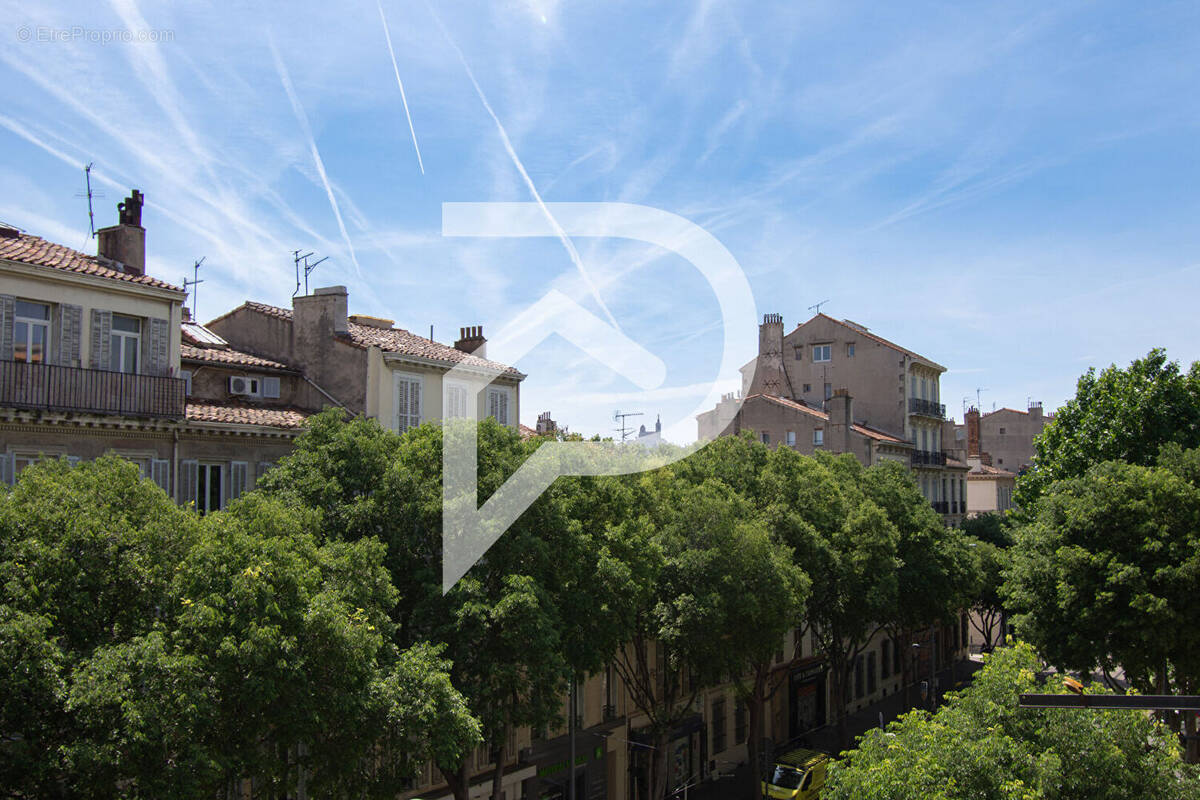 Appartement à MARSEILLE-5E