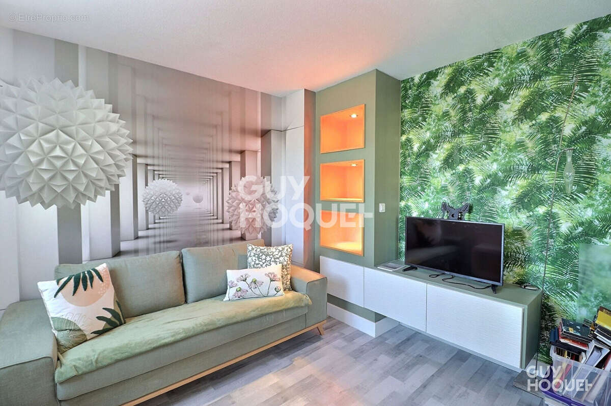 Appartement à LATTES