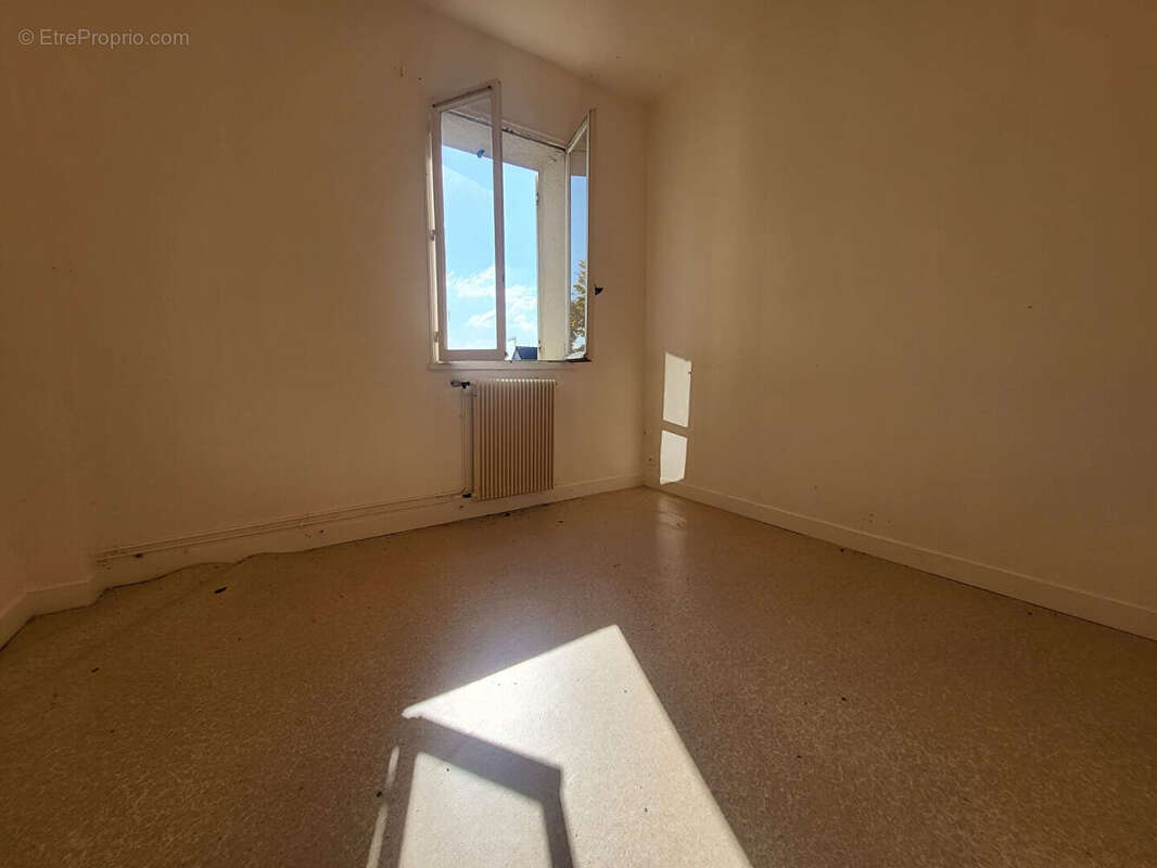 Appartement à MOUSSEAUX-LES-BRAY