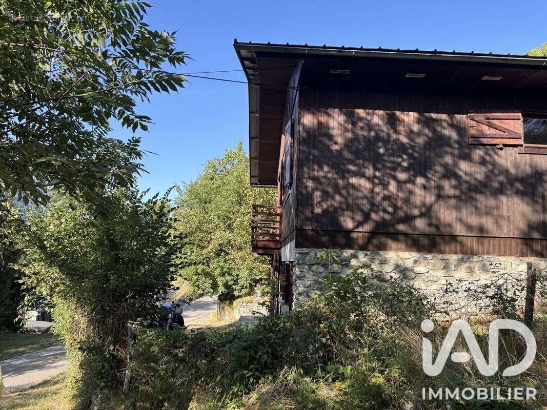 70 m² à Saint-Alban-Des-Villards  - photo 5