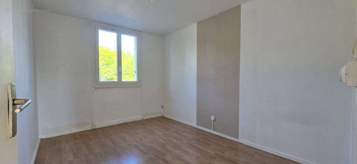 Appartement t3 traversant de 65.86m²  à la mulatiere - photo 10