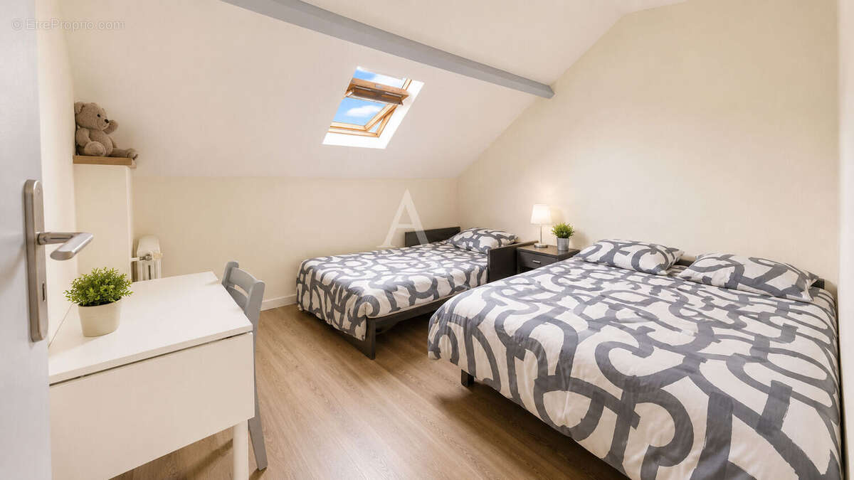 Maison de 8 pièces de 191 m² à Saint-Pierre-des-Corps - photo 9