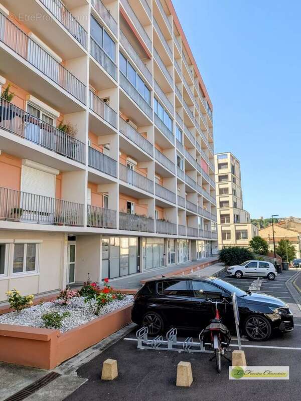 Appartement 52 m² à Angouleme  - photo 2