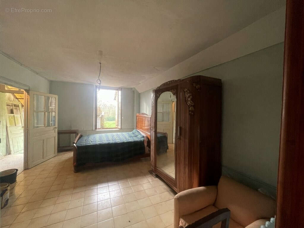 Maison à LA BAZOCHE-GOUET