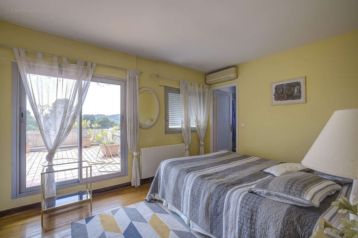 Maison à LA COLLE-SUR-LOUP