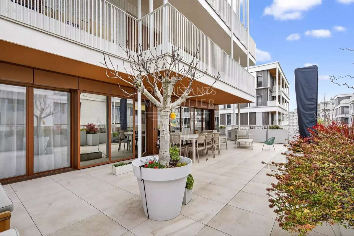 Appartement à ISSY-LES-MOULINEAUX