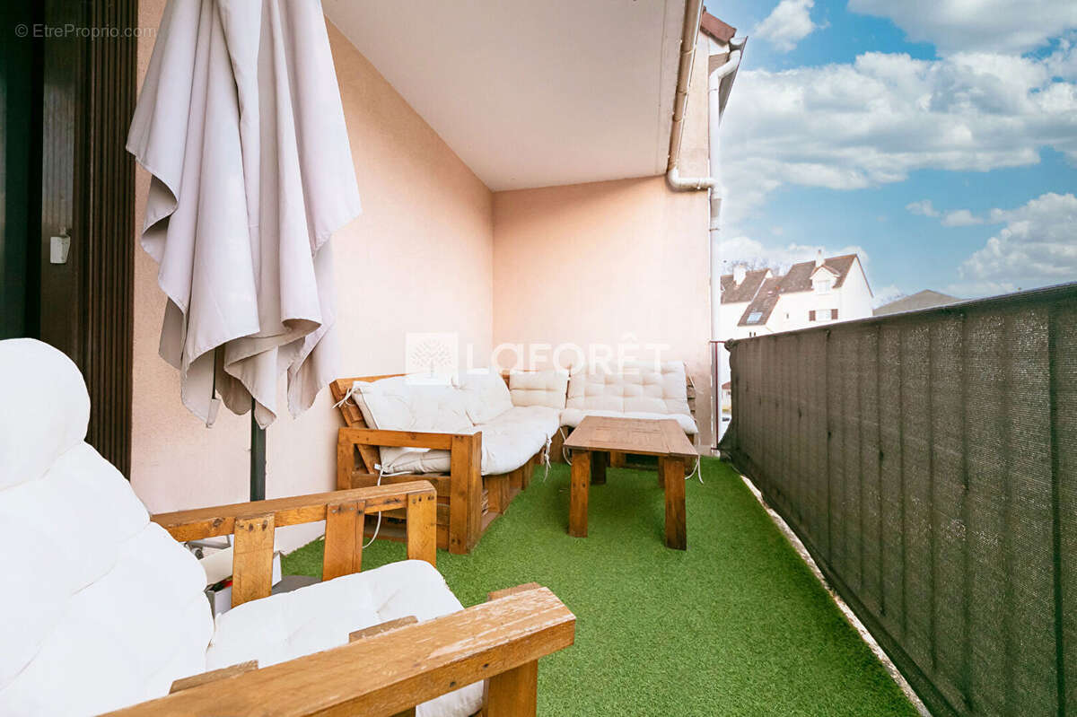 Appartement à EMERAINVILLE