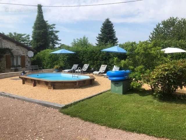 Maison à BUSSIERE-BADIL