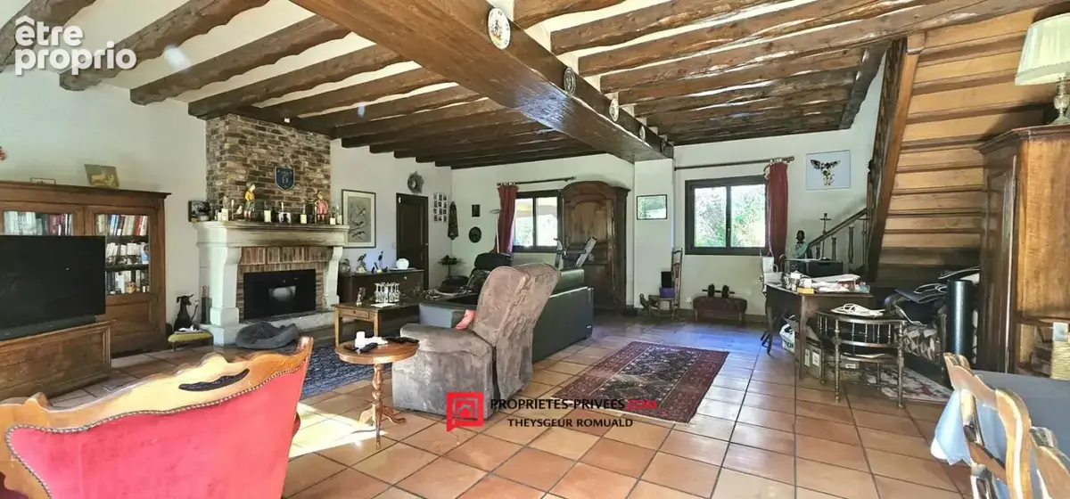 Magnifique longère de 315 M² avec piscine couverte, tennis et étang sur 1,4 hectare - photo 4