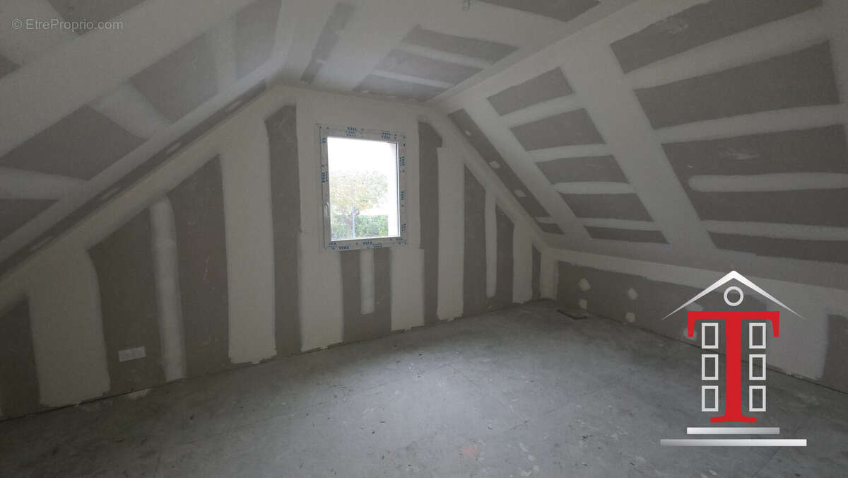 Maison à LES PONTS-DE-CE