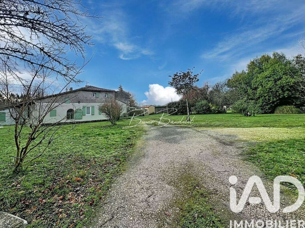 Maison 262 m² à Madirac  - photo 7