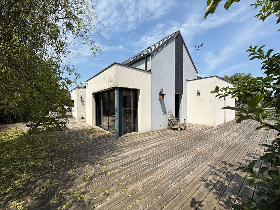 Maison à PLOUER-SUR-RANCE