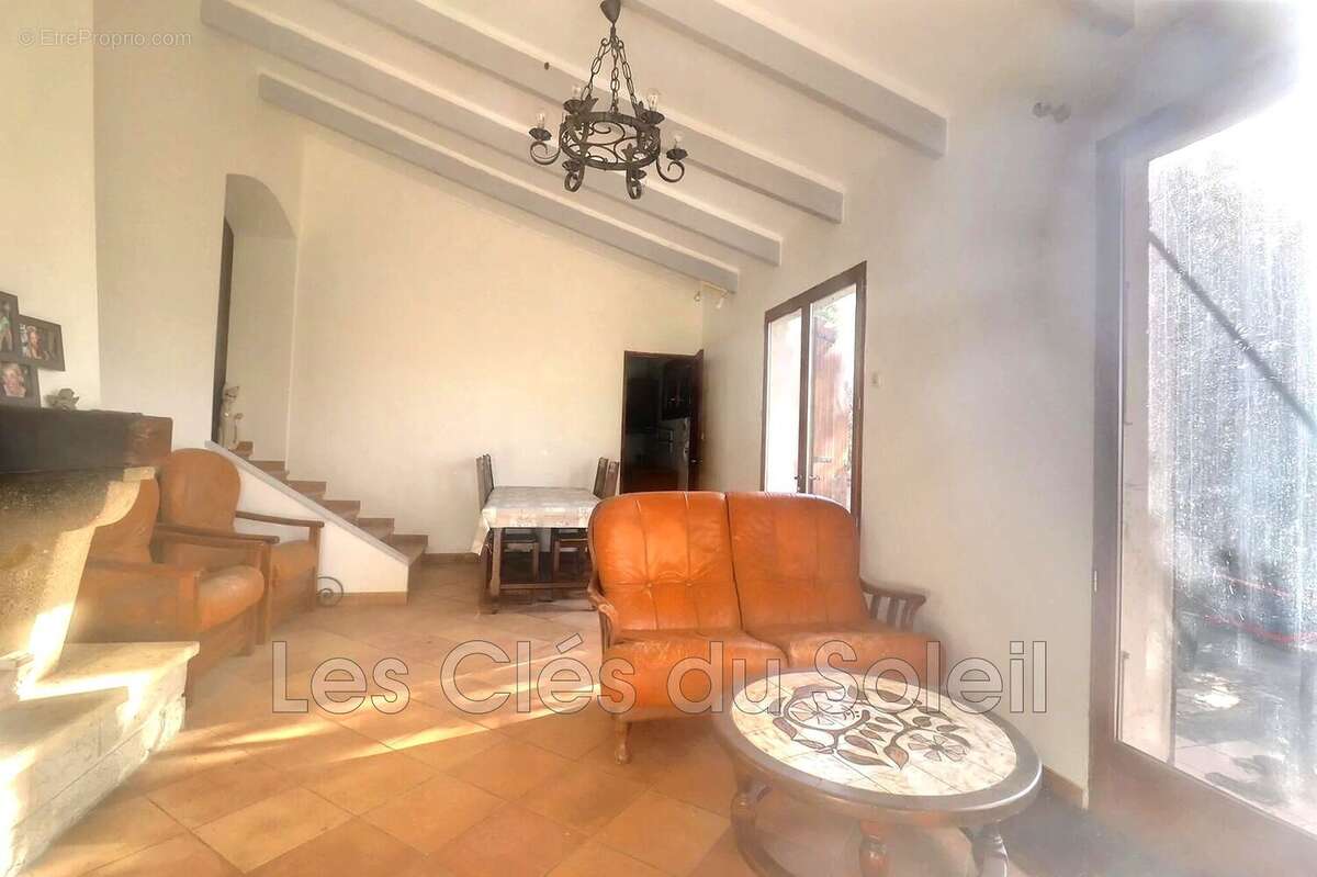 Maison à TOURVES