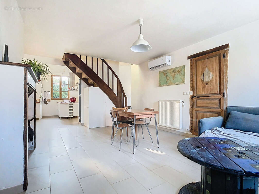 Maison à MONTMIRAIL