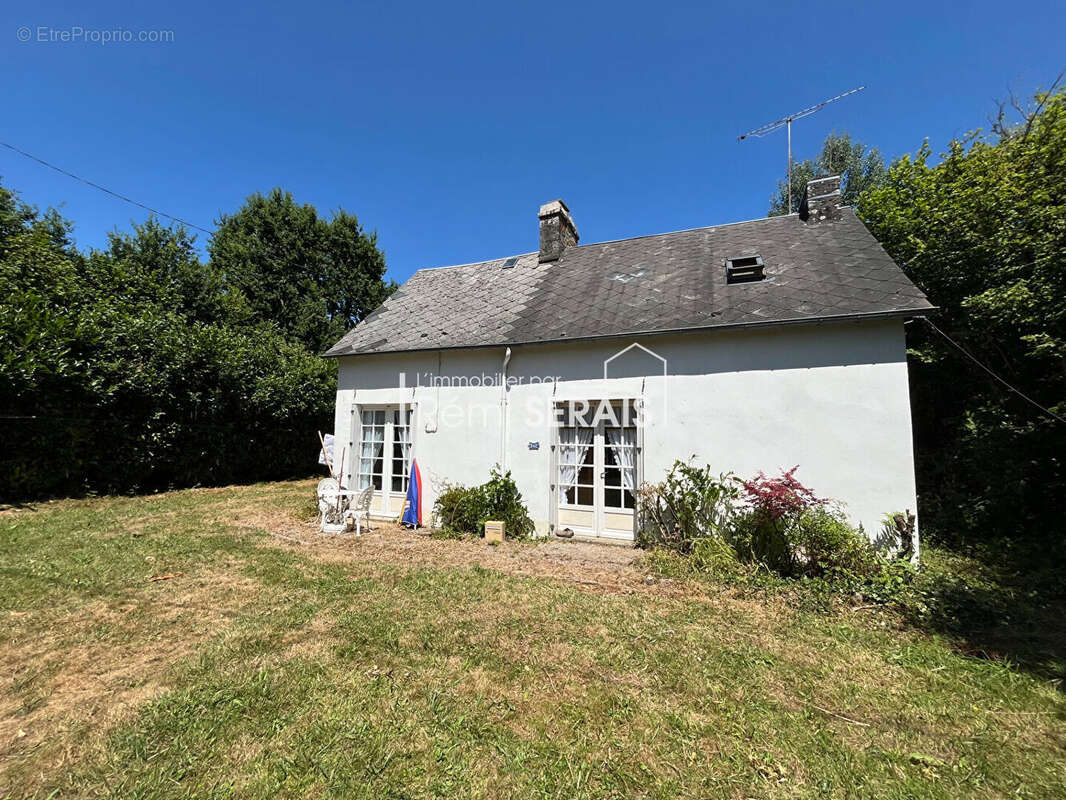 Exclusivité RS : Saint Roch sur Egrenne au calme sans voisin proche - photo 2