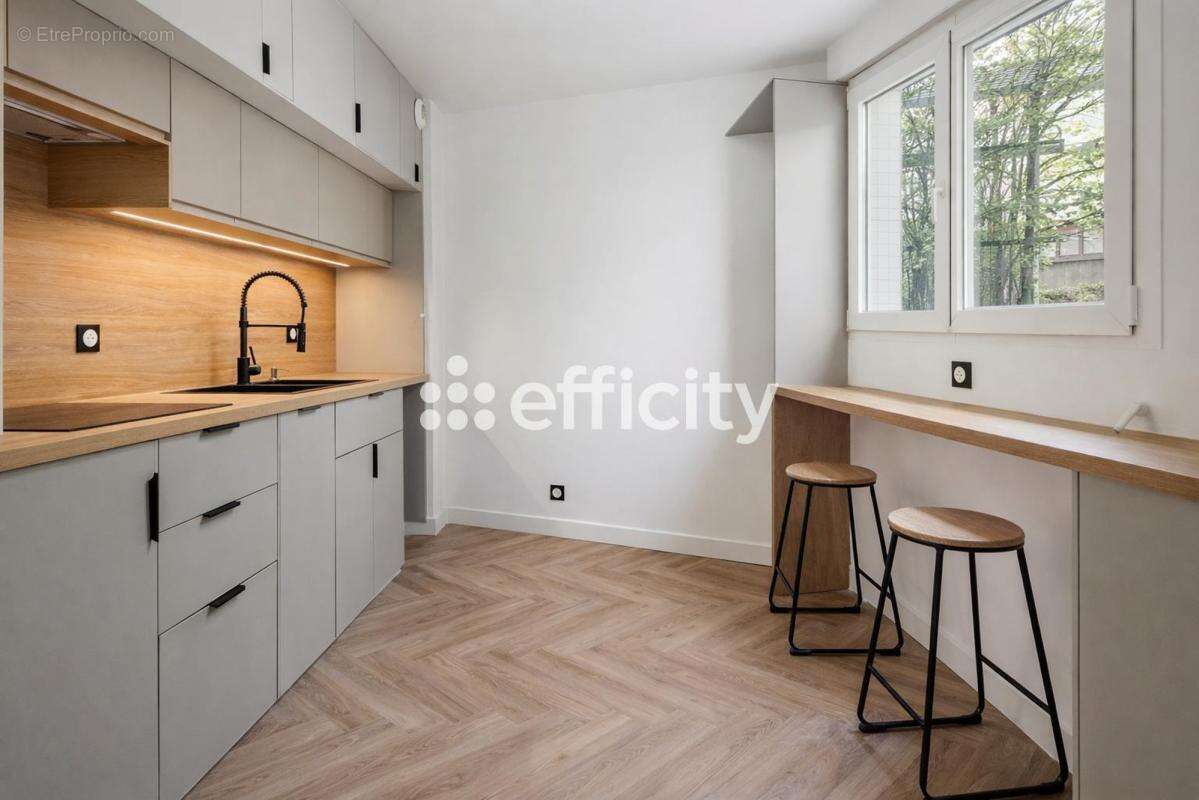 Appartement à PARIS-20E
