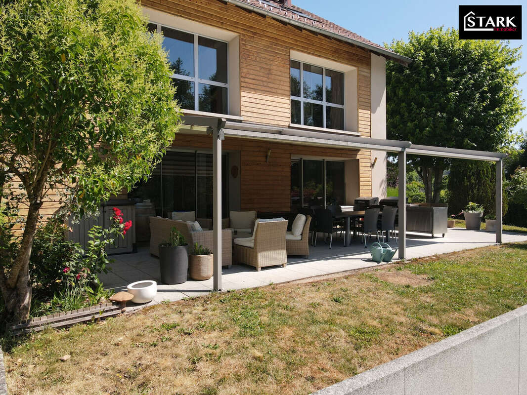 Maison à CHALONVILLARS