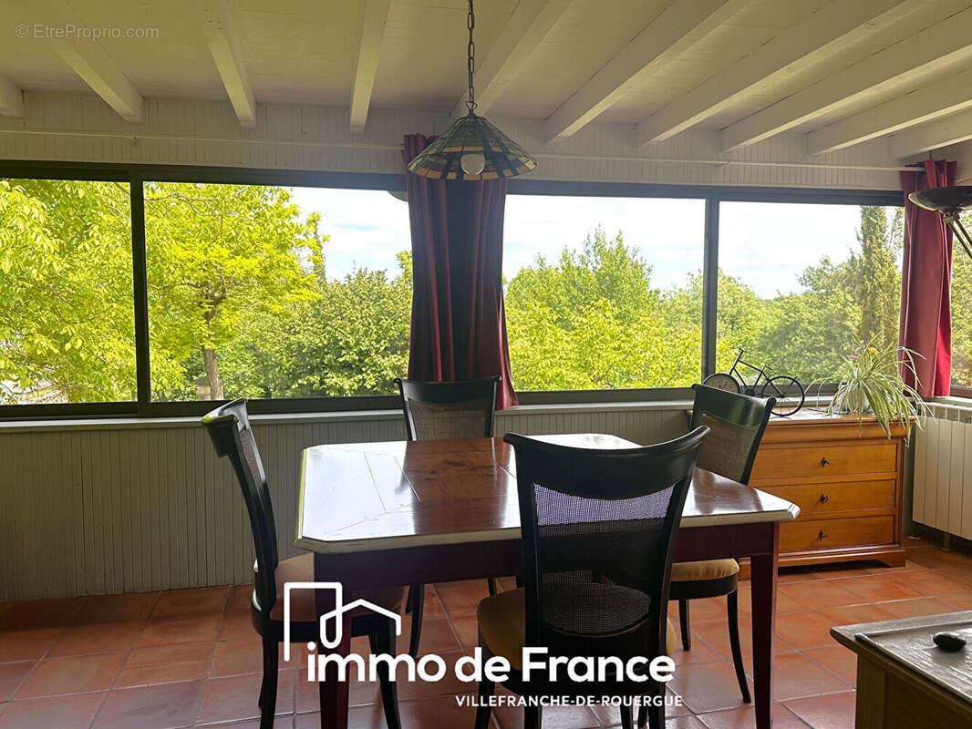 Propriété Villefranche de Rouergue, 168 m², 4 chambres, nombreuses dépendances sur 3816 m² de terrain clos attenant - photo 10