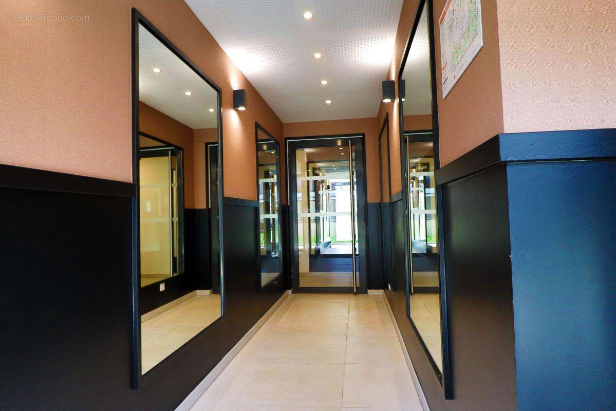 Appartement À Vendre - photo 9