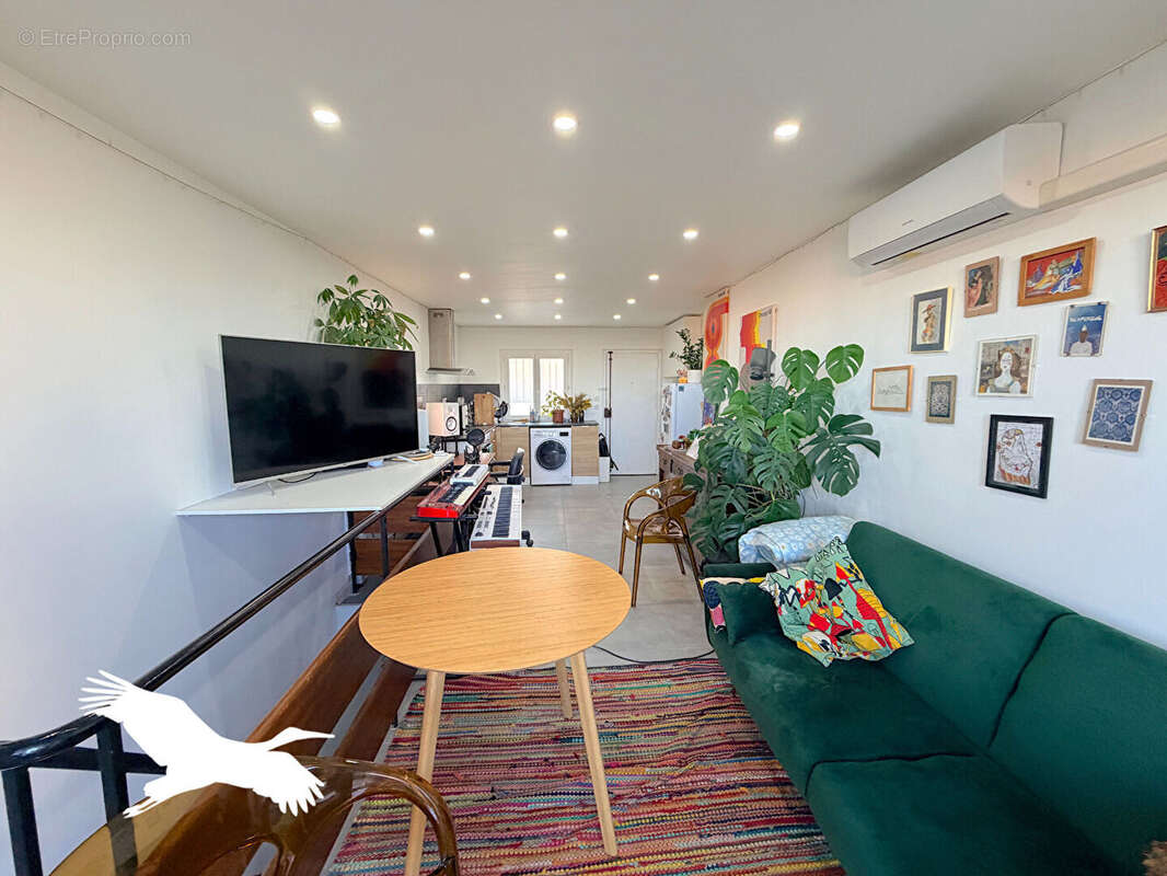 Appartement à MARSEILLE-4E