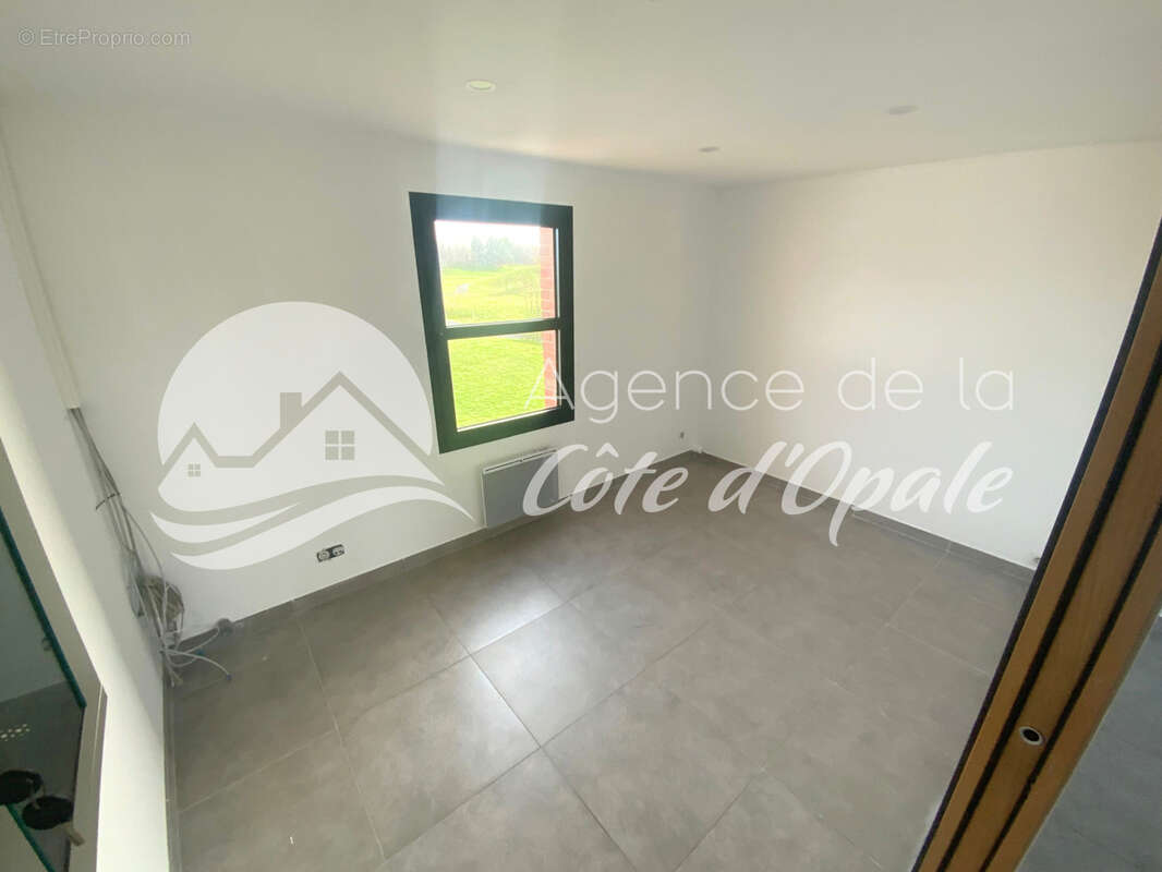 Appartement à MERIGNIES