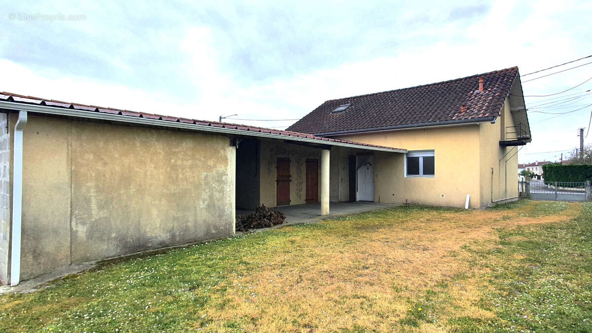 Maison à HAGETMAU