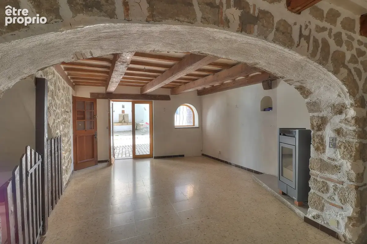 Charmante maison de village de 147 m² à Coursegoules - photo 4