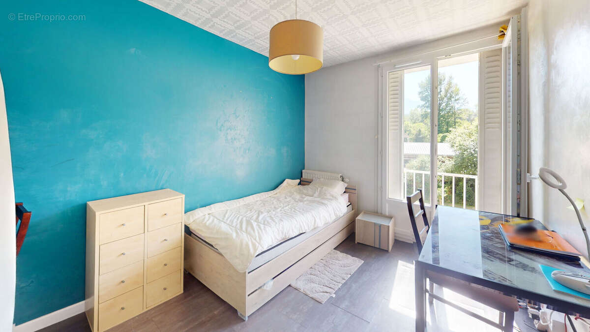 Appartement à SAINT-MARTIN-D'HERES
