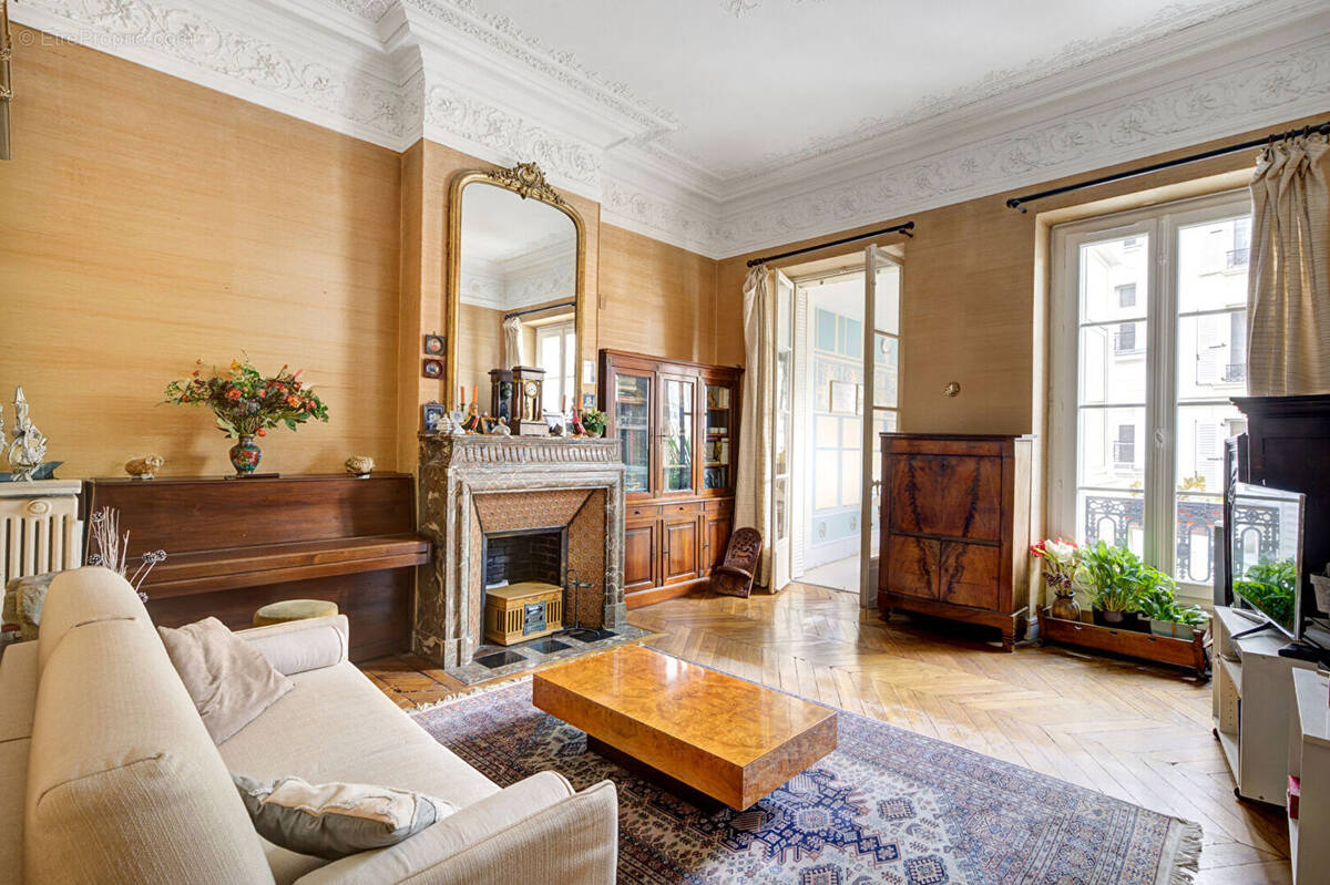 Appartement à PARIS-12E