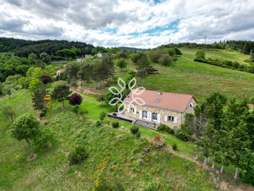 Maison à BLESLE
