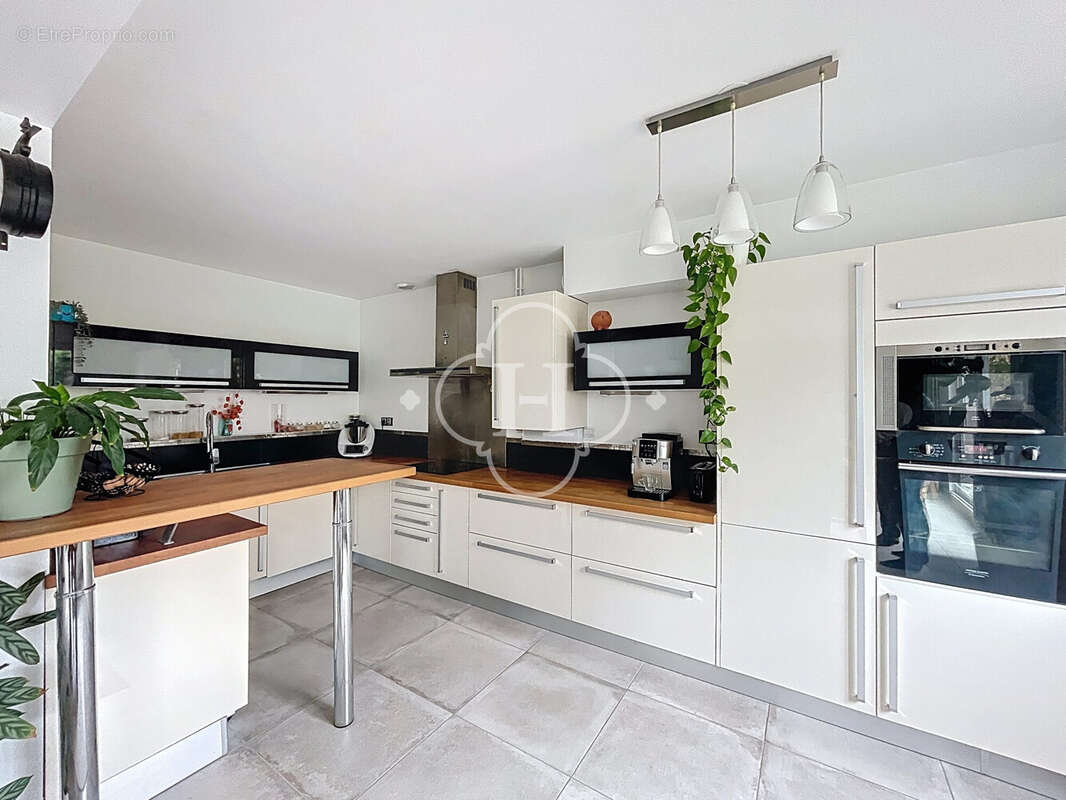 Maison à MAREIL-SUR-MAULDRE