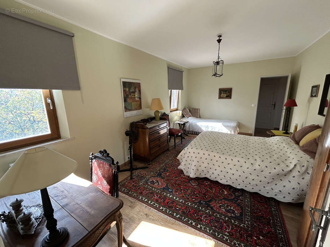 Maison à SAINT-QUENTIN-LA-POTERIE