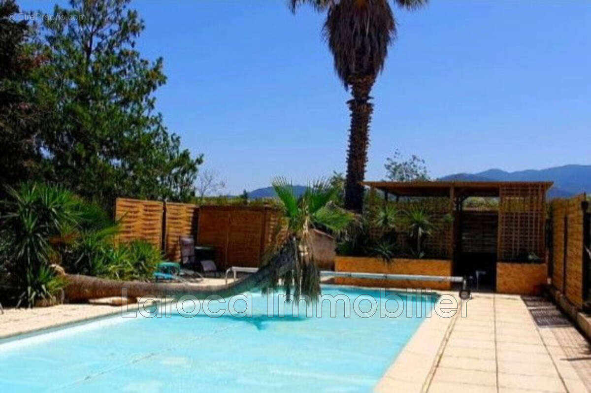 Maison à LAROQUE-DES-ALBERES