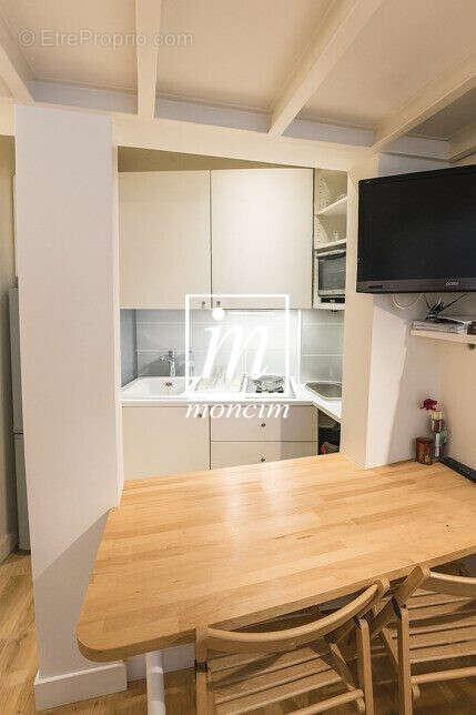 Appartement à PARIS-8E