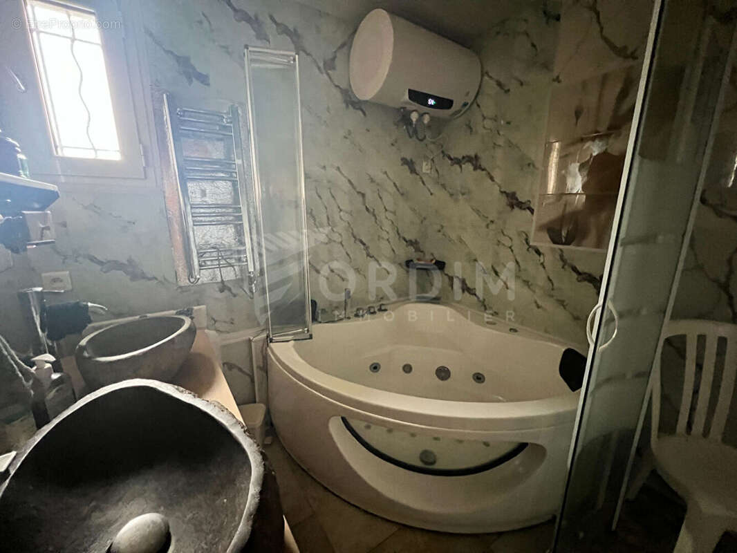 Maison à CHAMPIGNELLES