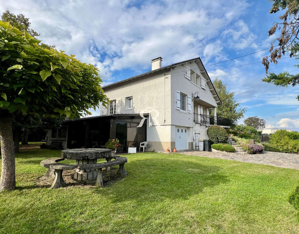Maison à PONT-DU-CHATEAU