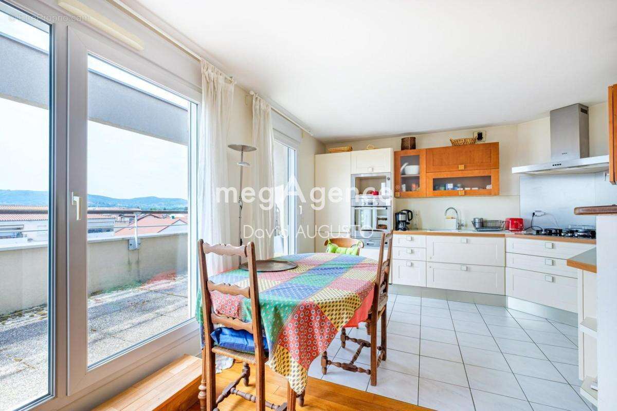 Appartement à CRAPONNE