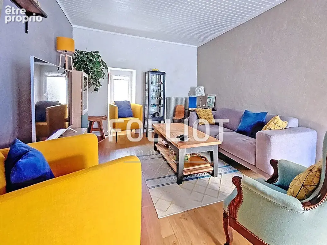 Maison en PIERRE de140 m²  de 7 pièces et 4 chambres avec un garage  àThaon - photo 4