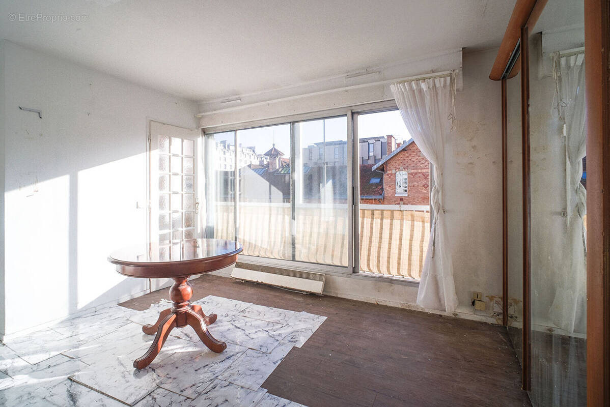 Appartement à PARIS-15E