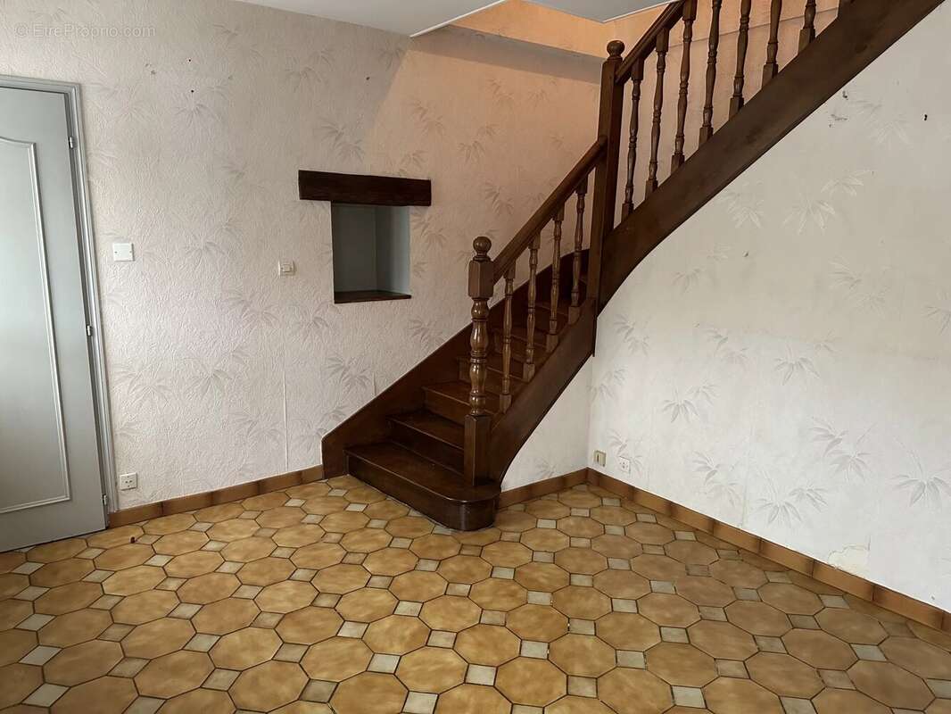 Maison à CEAUX-EN-COUHE