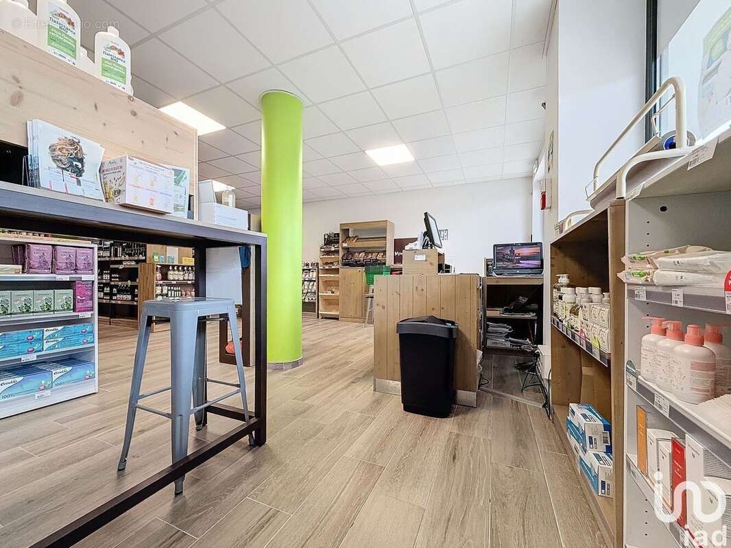 Photo 5 - Commerce à BRUYERES-LE-CHATEL