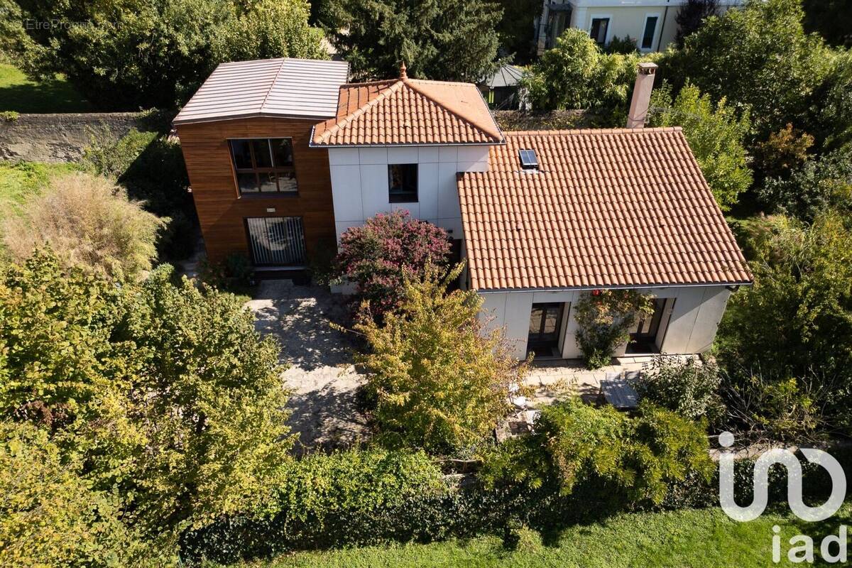 Photo 1 - Maison à LYON-9E