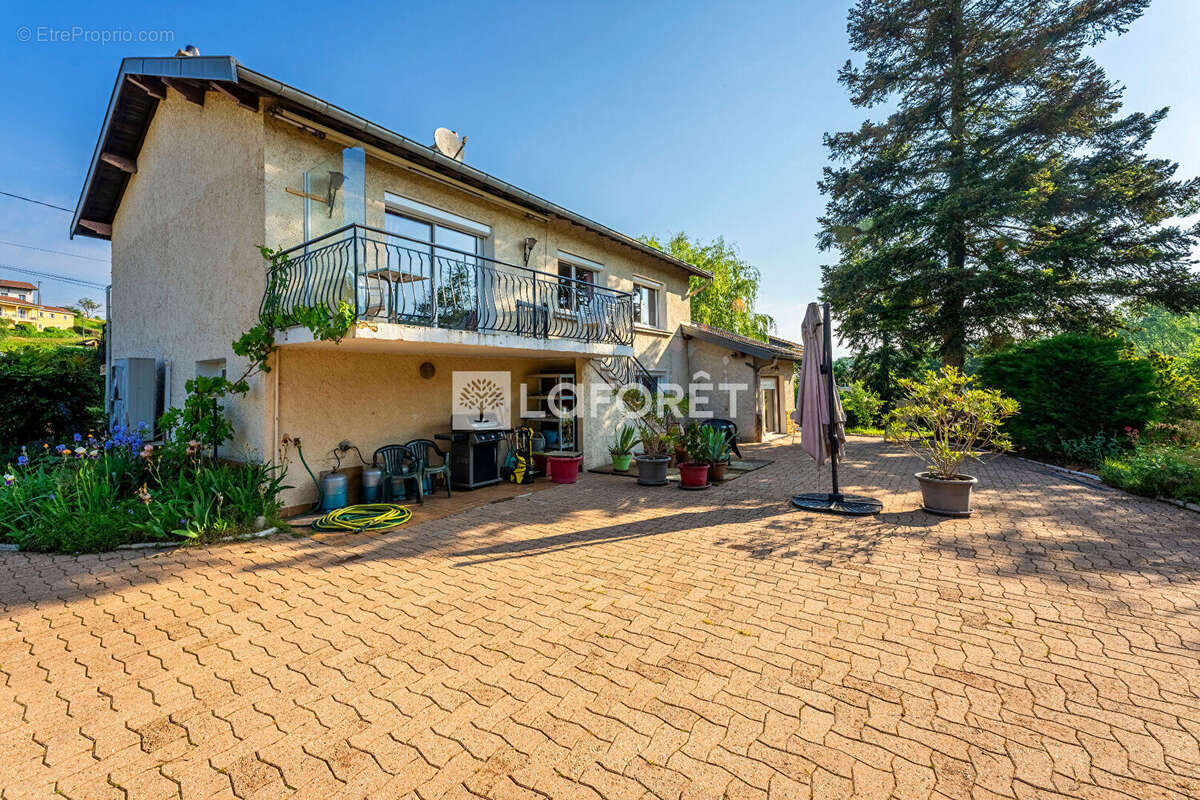 Maison à SAINT-GERMAIN-SUR-L&#039;ARBRESLE