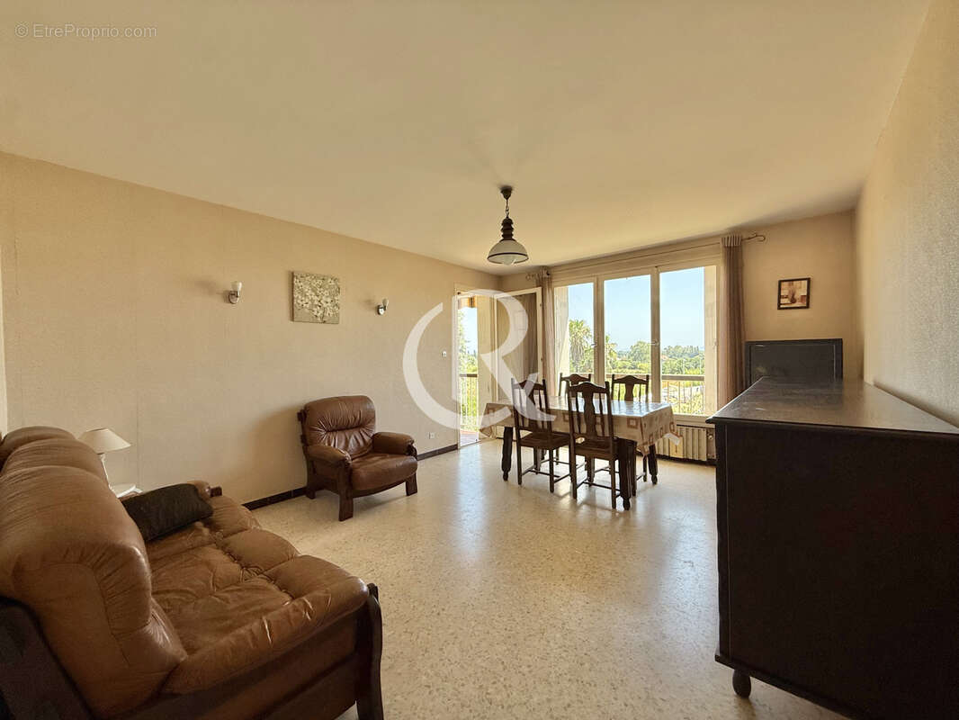 Appartement à HYERES